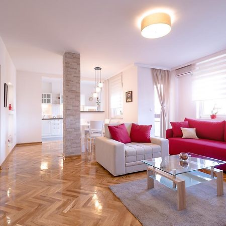 Apartman Arte Novi Sad Buitenkant foto