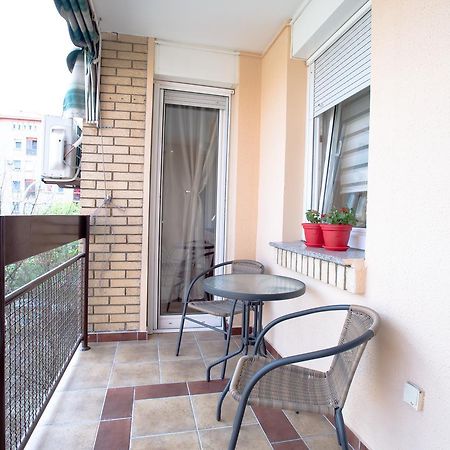 Apartman Arte Novi Sad Buitenkant foto