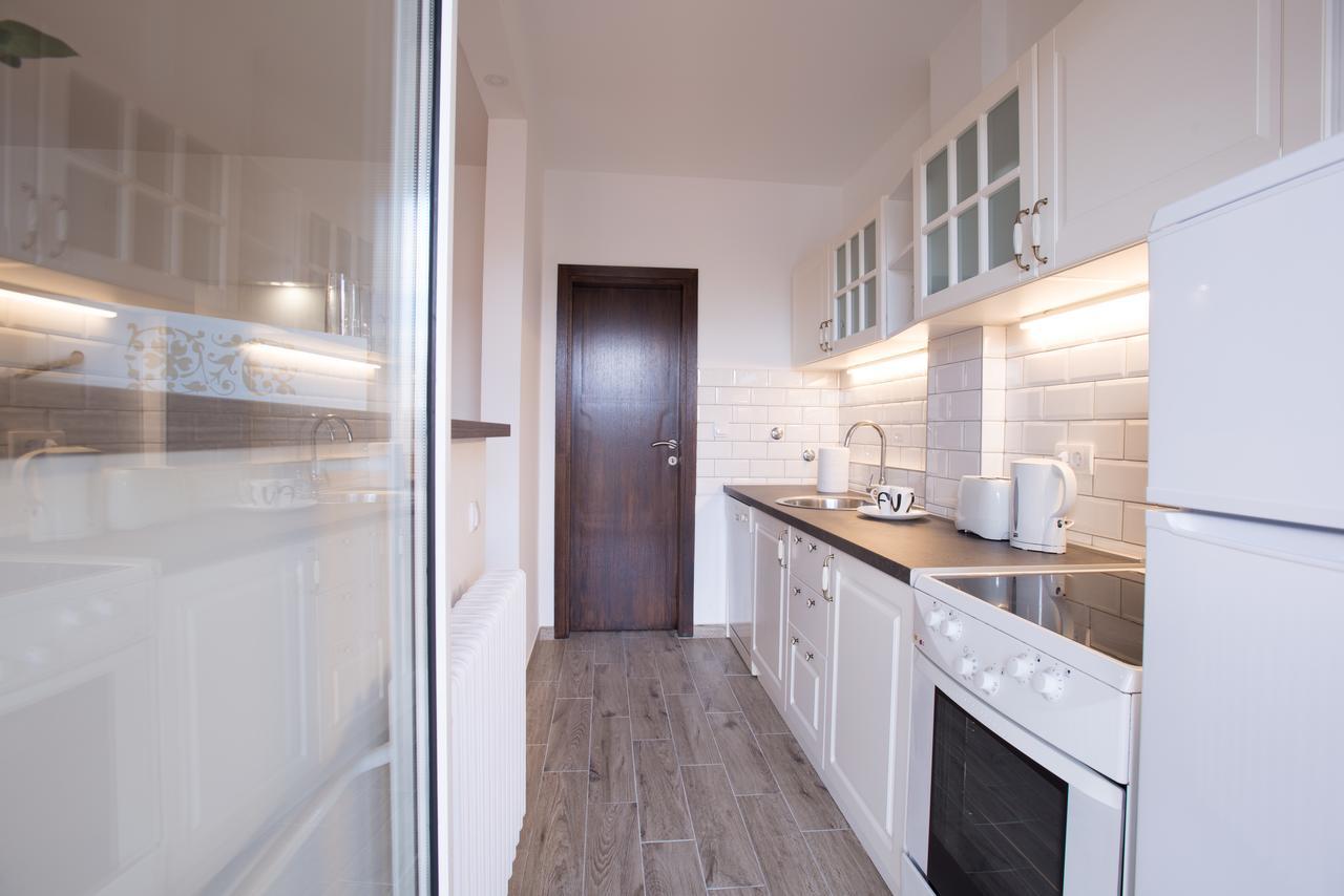 Apartman Arte Novi Sad Buitenkant foto