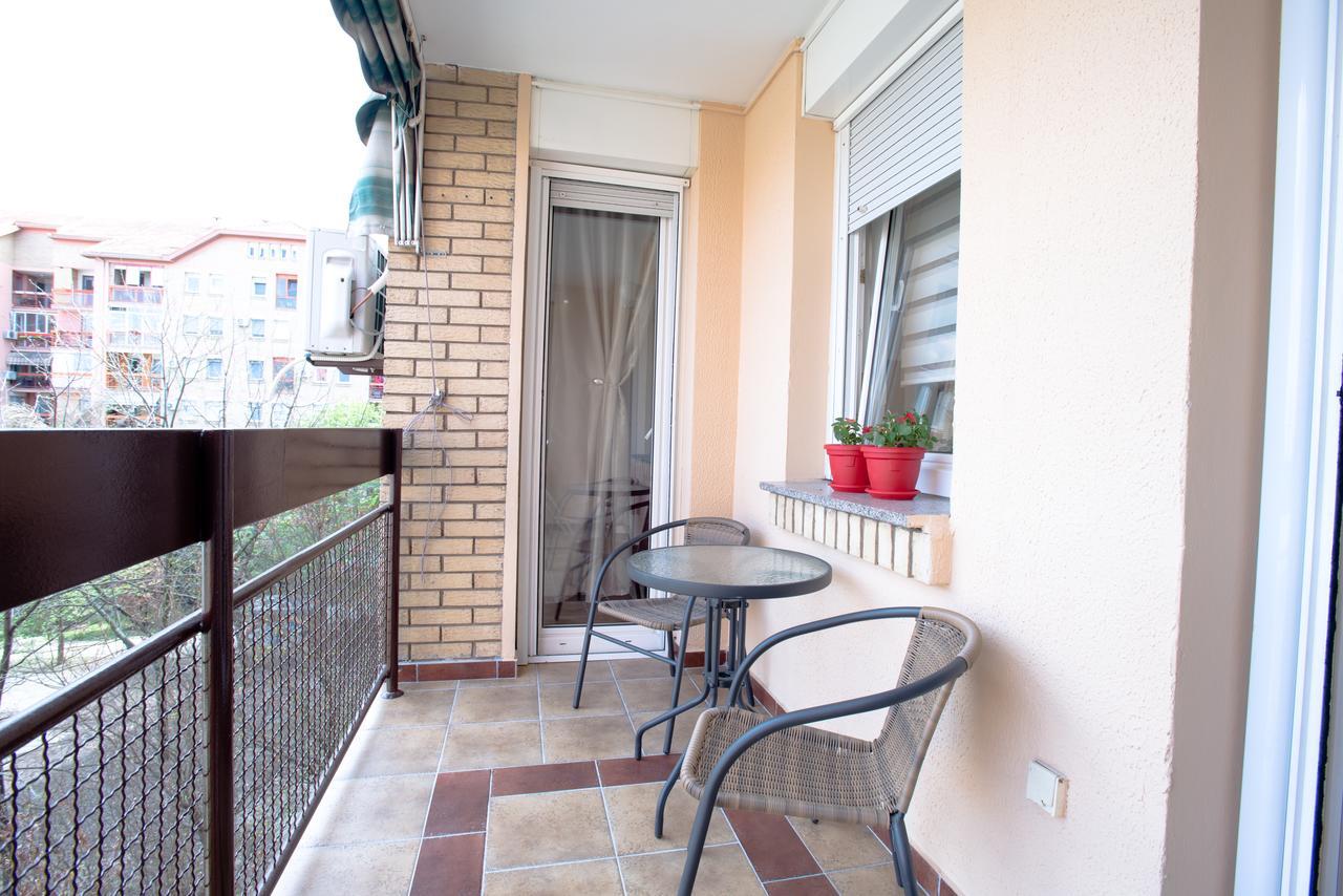 Apartman Arte Novi Sad Buitenkant foto