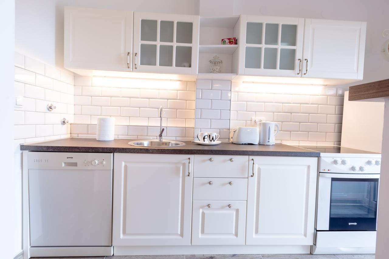Apartman Arte Novi Sad Buitenkant foto